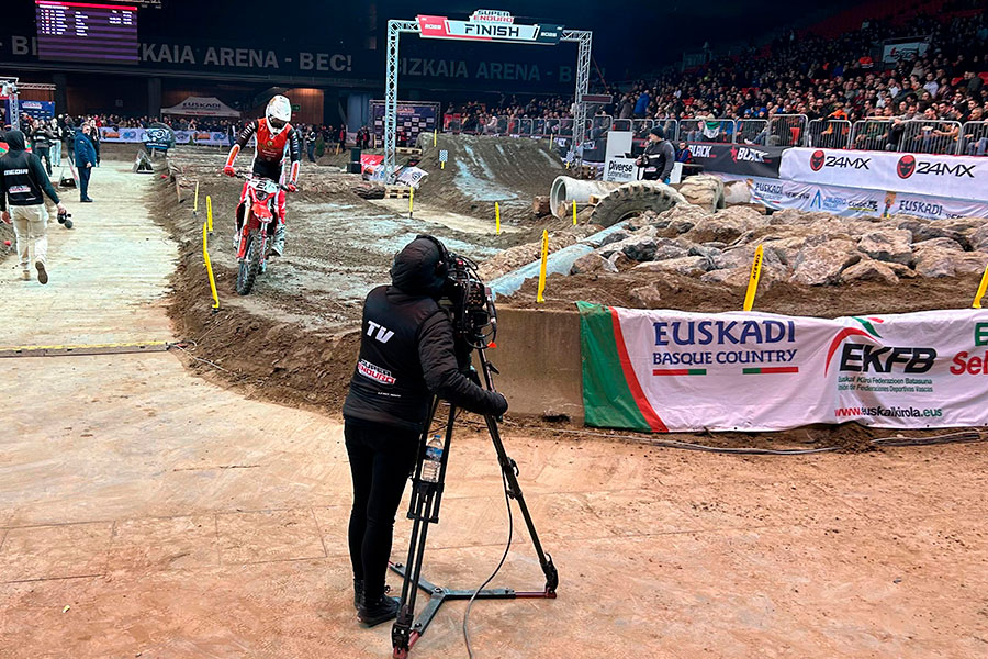 produccion y streaming superenduro